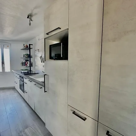 Pres Du Port Centre Et - Vue *