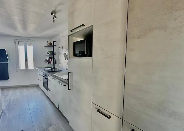 Pres Du Port Centre Et - Vue *